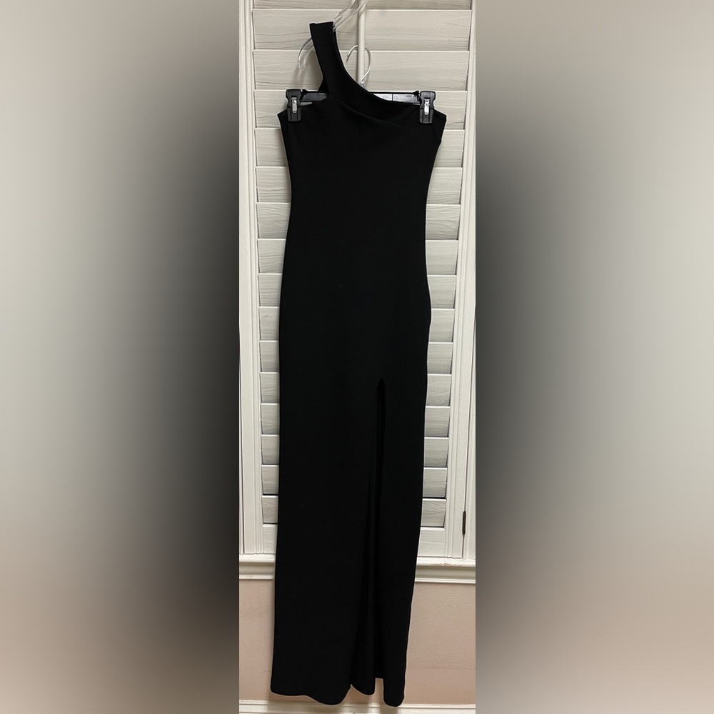 Nookie Black One-Shoulder Maxi Dress